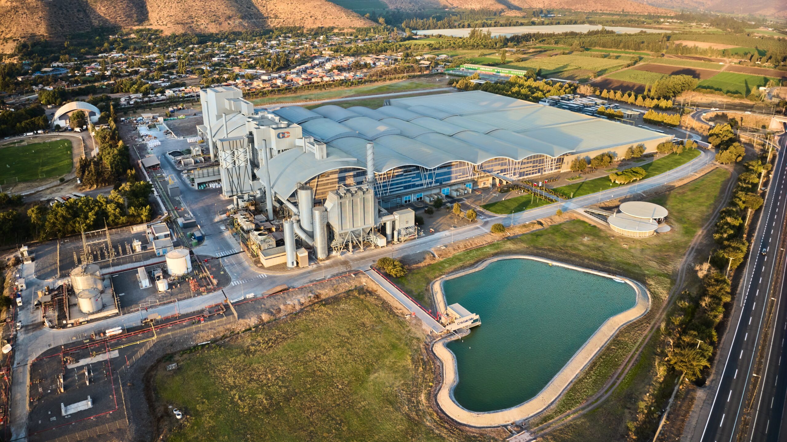 Imagen aérea de cristalería Chile CristalChile